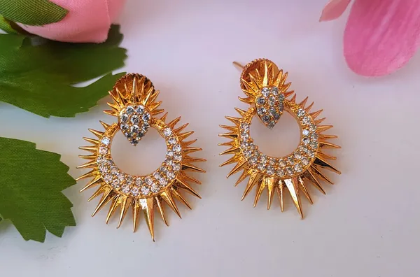 White_Designer_Ad_Earrings_With_Elegant_Antique_Finish