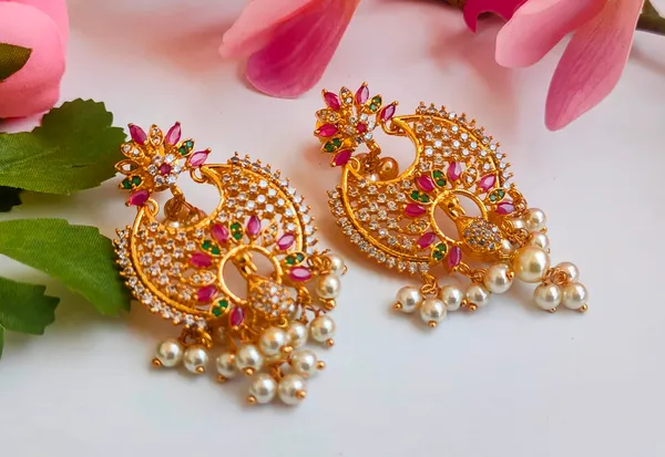 Multicolor_Peacock_Earrings_With_Artistic_Detailing