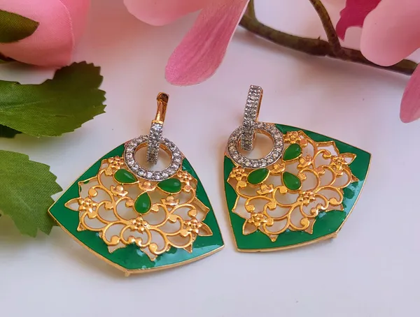 Green_Trendy_Enamel_Earrings_With_Contemporary_Touch