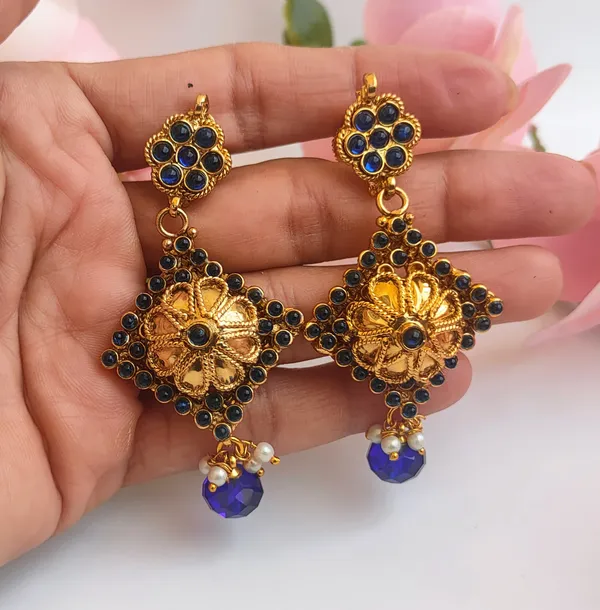 Royal_Blue_Statement_Earrings_For_A_Striking_Look