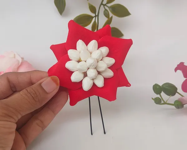 Red_Rose_Premium_Petals_Brooch_Pin