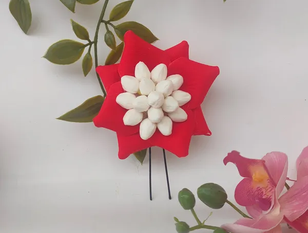 Red_Rose_Premium_Petals_Brooch_Pin