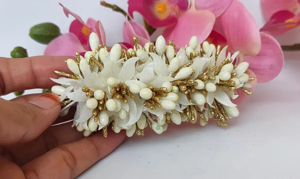 White_Artificial_Pollens_Hair_Clip_|_For_Women_Hair_Accessories