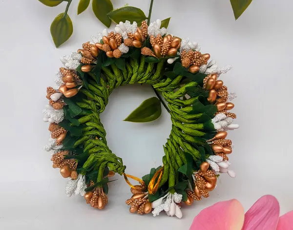 White_&_Gold_Bridal_Artificial_Flower_Hair_Gajra