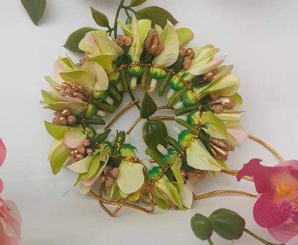 Light_Green_Orchids_Gajra