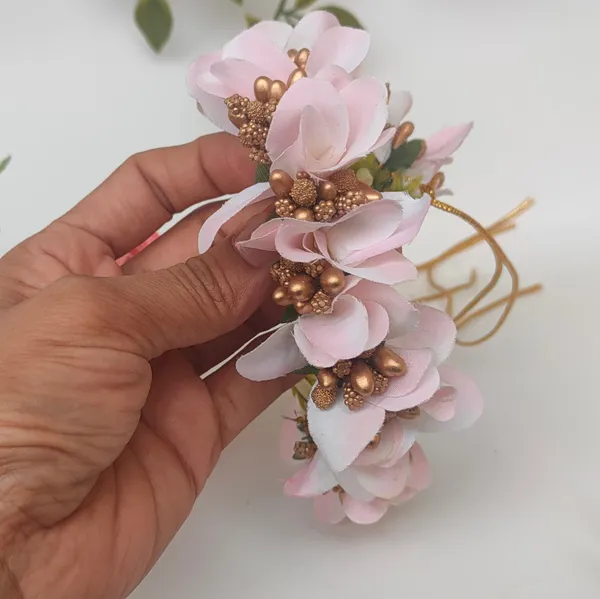 Cream_Color_Orchids_Gajra