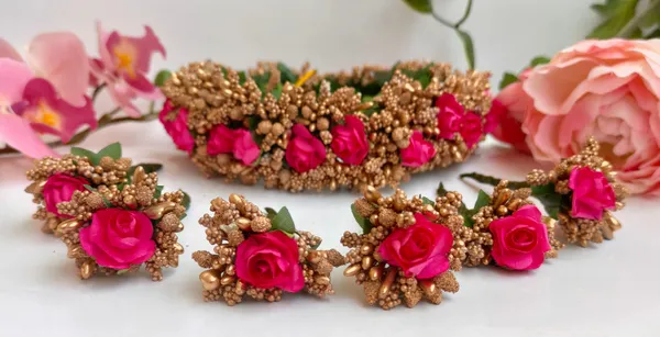 Pink_Artificial_Flower_Hair_Gajra_For_Women