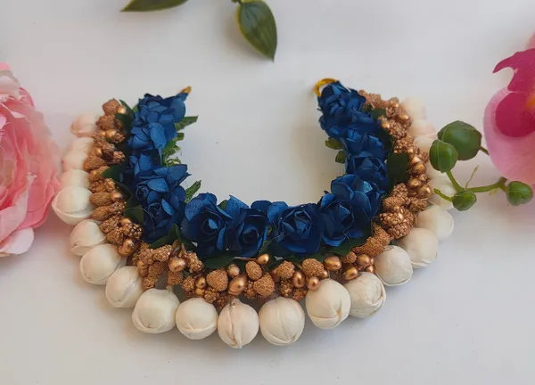 Blue_Artificial_Flower_Hair_Gajra_For_Women