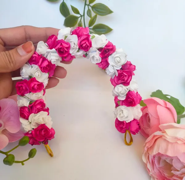 Pink_&_White_Artificial_Flower_Hair_Gajra_For_Women