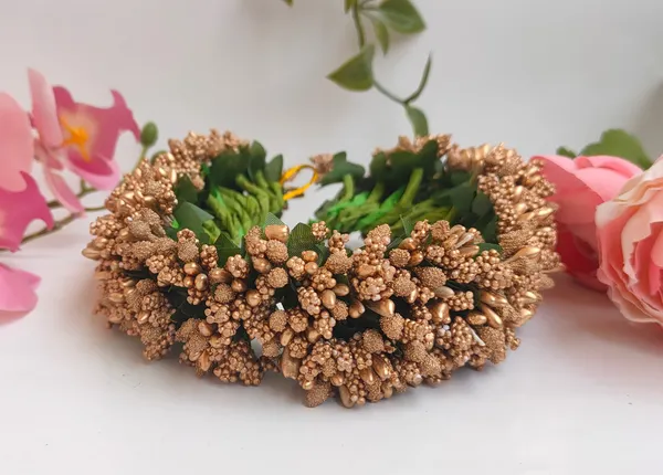 Golden_Artificial_Flower_Hair_Gajra_|_For_Women_Hair_Styling