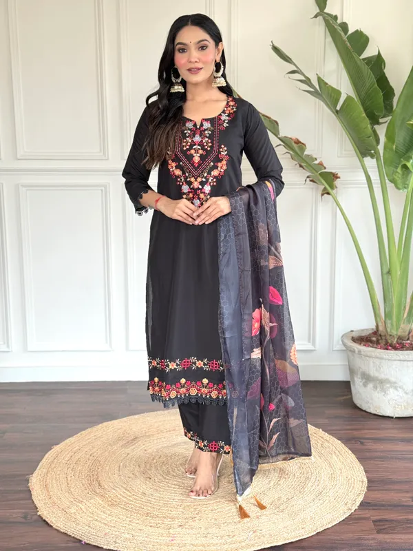 Black_Chanderi_Viscose_Embroidered_A-Line_Kurta_With_Dupatta_And_Pant_Set_For_Women