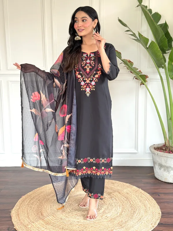 Black_Chanderi_Viscose_Embroidered_A-Line_Kurta_With_Dupatta_And_Pant_Set_For_Women