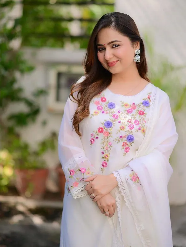 White_Georgette_Embroidered_A-Line_Kurta_With_Dupatta_And_Pant_Set_For_Women