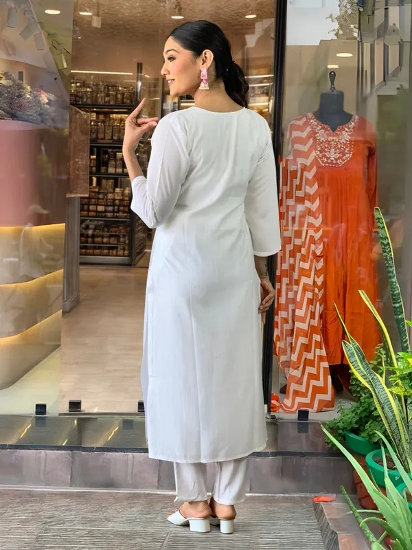 White_Chanderi_Viscose_Embroidered_A-Line_Kurta_With_Dupatta_And_Pant_Set_For_Women