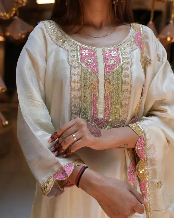 White_Embroidered_PURE_Vicose_Chanderi_kurta_set_For_Women