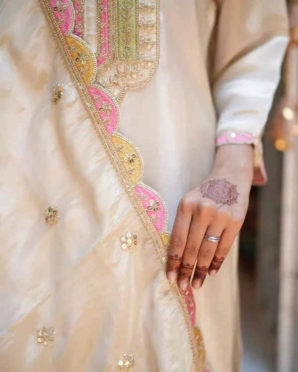 White_Embroidered_PURE_Vicose_Chanderi_kurta_set_For_Women