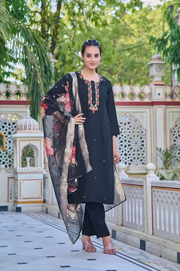 Black_Chanderi_Women_Embroidery_Straight_Kurta_Set_For_Women