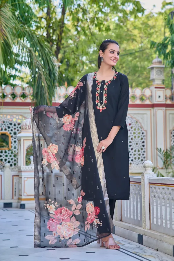 Black_Chanderi_Women_Embroidery_Straight_Kurta_Set_For_Women