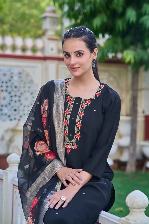 Black_Chanderi_Women_Embroidery_Straight_Kurta_Set_For_Women