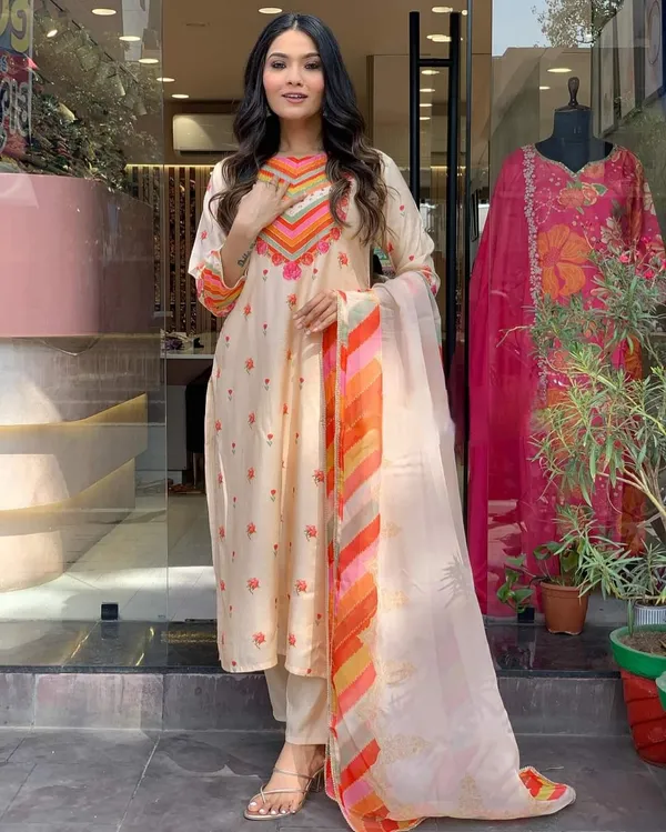 Orange_Printed_Straight_Kurta_Suit_Set_For_Women