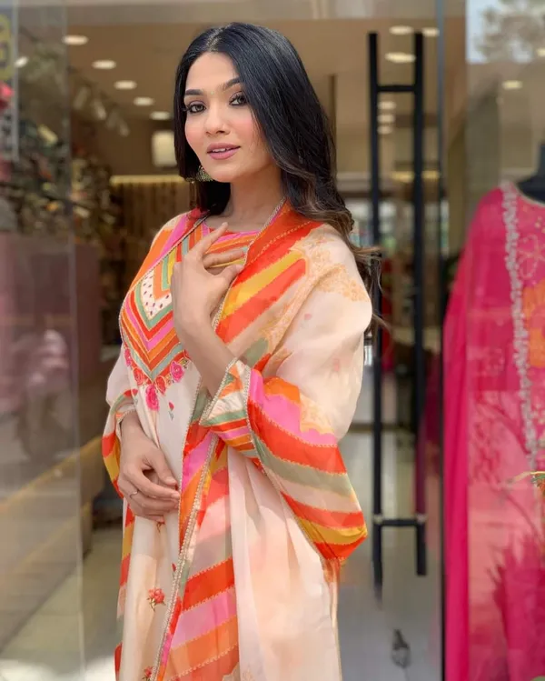 Orange_Printed_Straight_Kurta_Suit_Set_For_Women