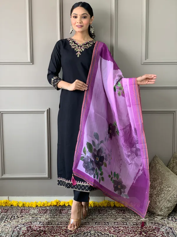 Black_Chanderi_Viscose_Embroidered_A-Line_Kurta_With_Dupatta_And_Pant_Set_For_Women