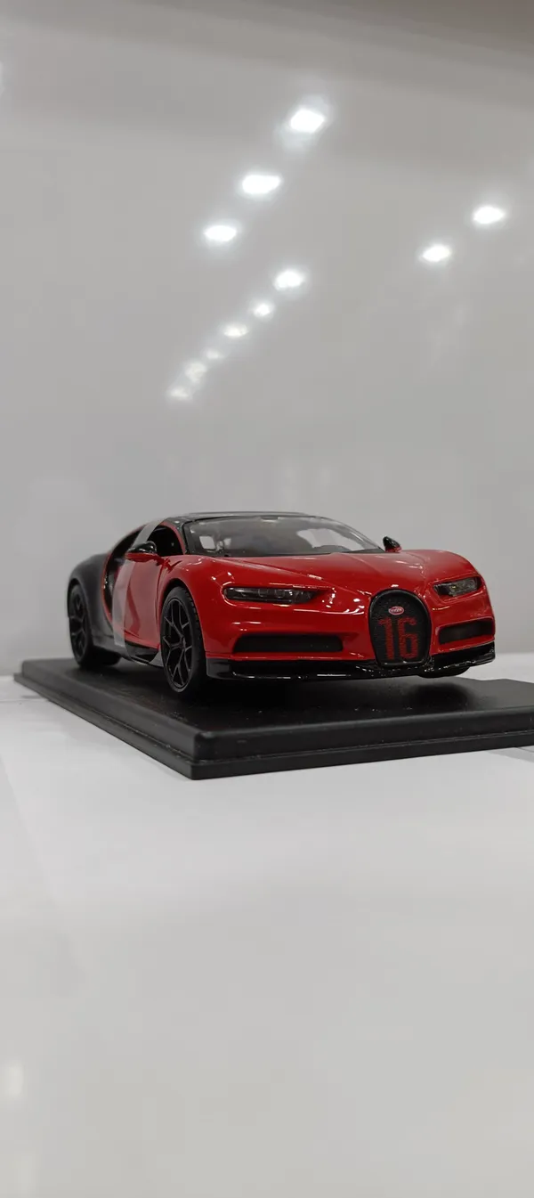Red_&_Black_Metal_Maisto1.24_Bugatti_Chiron_Sport_Diecast_Toy_Cars