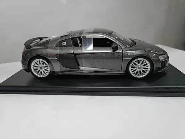 Dark_Grey_Metal_Maisto_124_Audi_R8_V10_Plus_Diecast_Toy_Cars