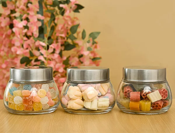 Pack_Of_3_Oval_Kitchen_Storage_Glass_Containers_With_Steel_Lid_300Ml