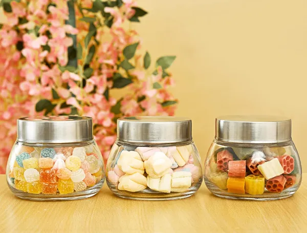 Pack_Of_6_Oval_Kitchen_Storage_Glass_Containers_With_Steel_Lid_300Ml