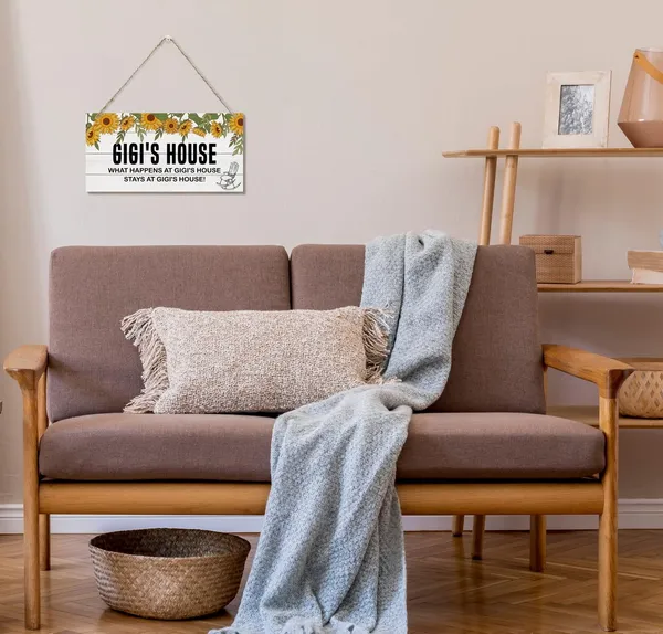 White_Rustic_Gigi'S_House_Decor_Sign,_Sunflower_Sign,_Hanging_Decorative_Wood_Plaque,_Printed_Wood_Art_Wall_Decor,_What_Happens_At_Gigi'S_House,_Stays_At_Gigi'S_House_Sign,_Gift_|_For_Grandma_12X6In