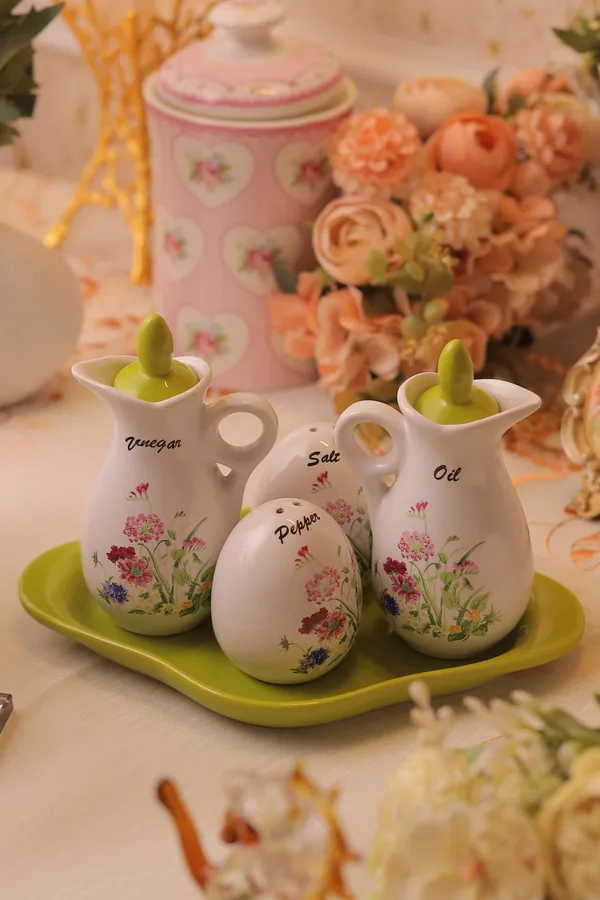 Green_Oil_and_Vinegar_Dispenser_with_Shakers_Duo