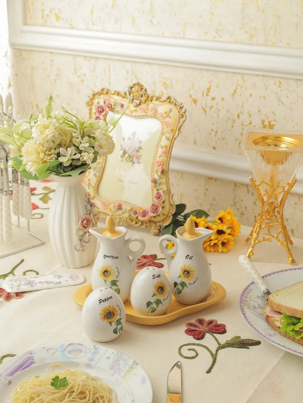 Yellow_oil_and_vinegar_dispenser_with_shakers_duo