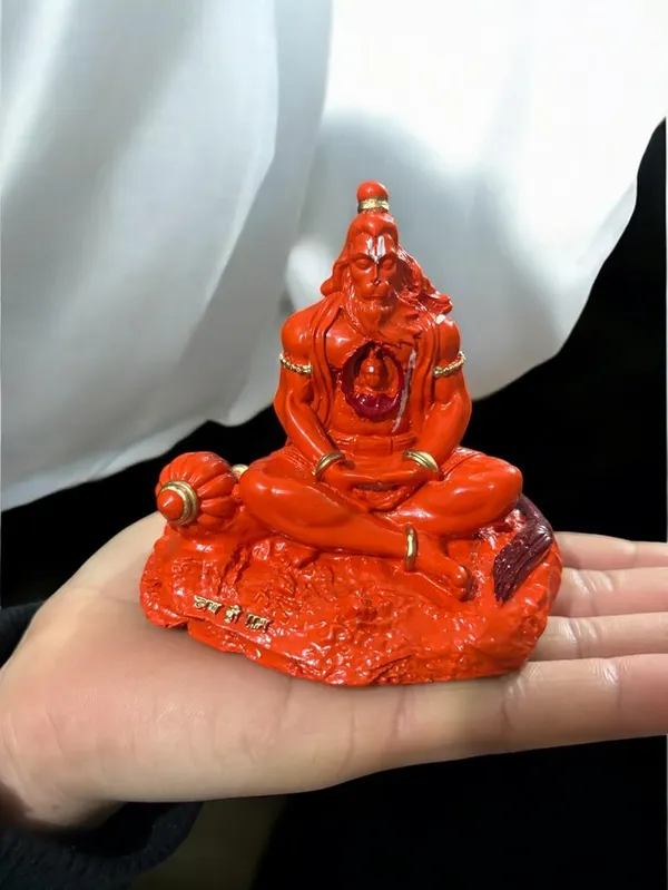 Meditation_Lord_Hanuman_with_Shri_Ram_in_Heart_Murti