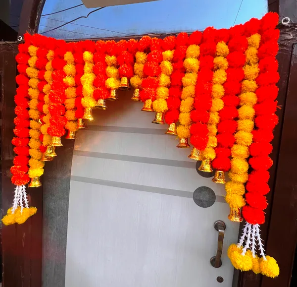 Yellow_&_Mango_Decorative_Artificial_Marigold_Bandanwar