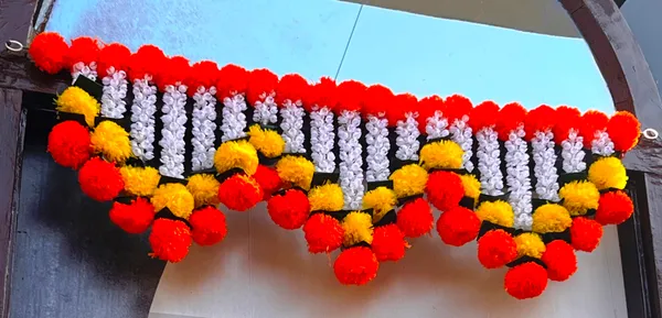 Yellow_&_Mango_Decorative_Artificial_Marigold_Bandanwar