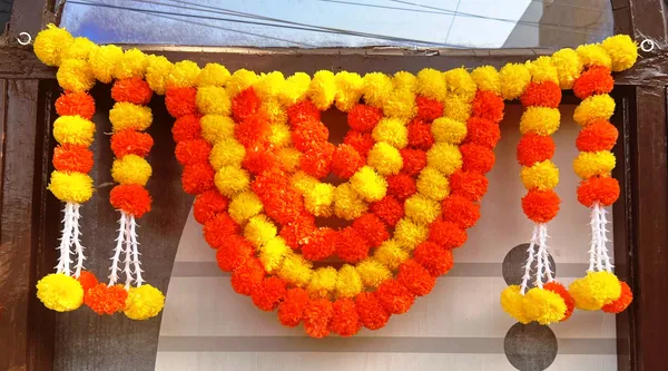 Yellow_&_Mango_Decorative_Artificial_Marigold_Bandanwar