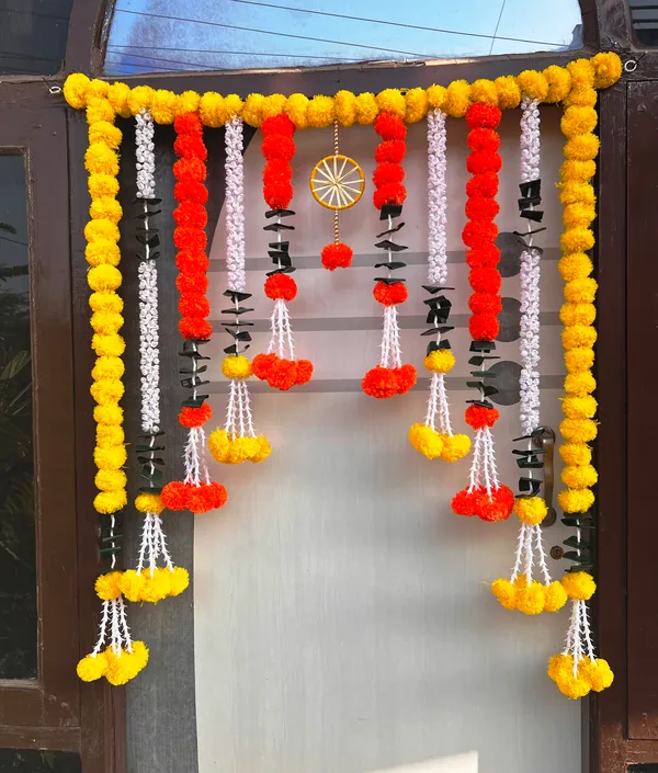 Yellow_&_Mango_Decorative_Artificial_Marigold_Bandanwar