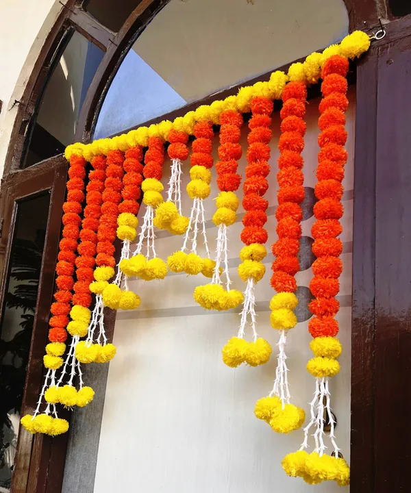 Yellow_&_Mango_Decorative_Artificial_Marigold_Bandanwar