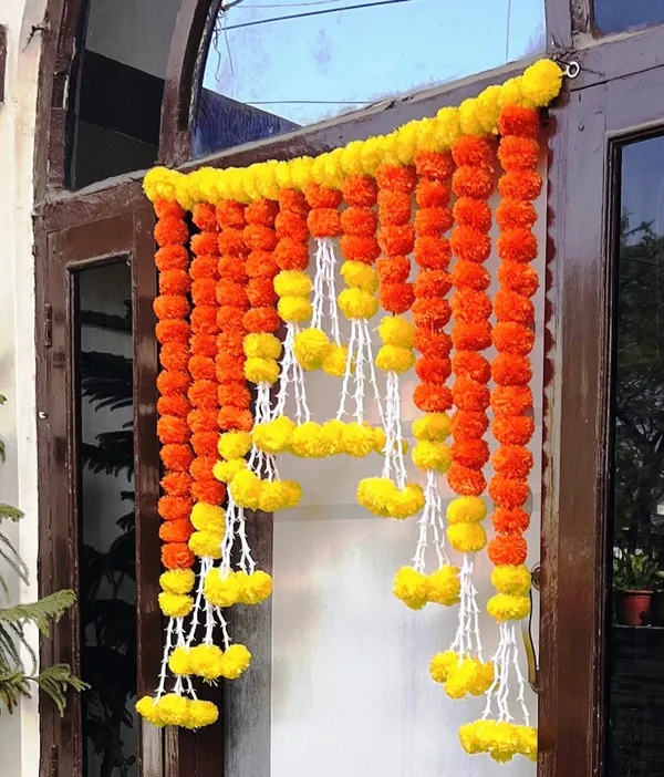 Yellow_&_Mango_Decorative_Artificial_Marigold_Bandanwar
