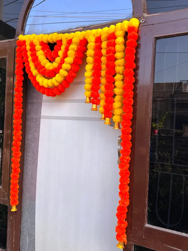 Yellow_&_Mango_Decorative_Artificial_Marigold_Bandanwar
