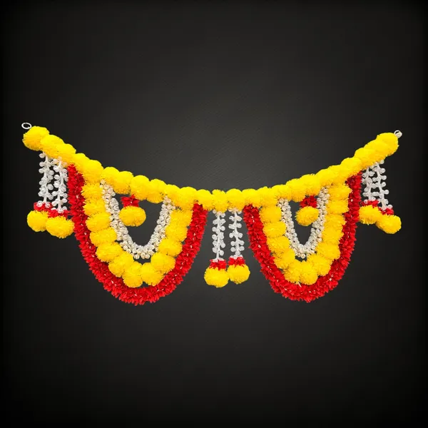Yellow_&_Red_Decorative_Artificial_Marigold_Bandanwar