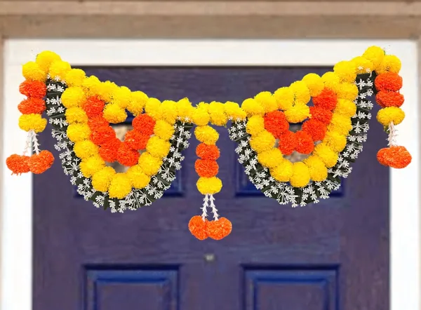 Yellow_&_Mango_Decorative_Artificial_Marigold_Bandanwar