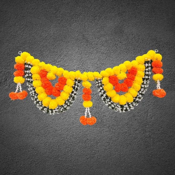 Yellow_&_Mango_Decorative_Artificial_Marigold_Bandanwar