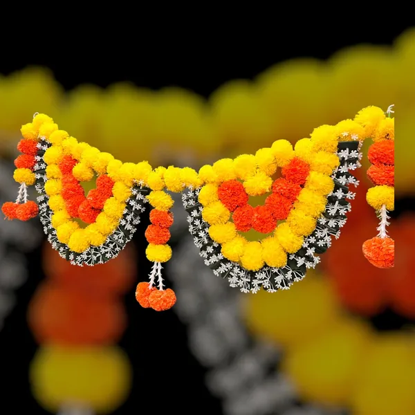 Yellow_&_Mango_Decorative_Artificial_Marigold_Bandanwar