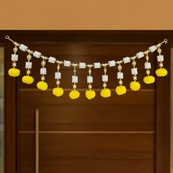 Yellow_&_White_Decorative_Handcrafted_Bandanwar
