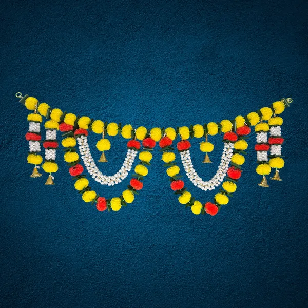 Yellow_&_Red_Decorative_Handcrafted_Bandanwar