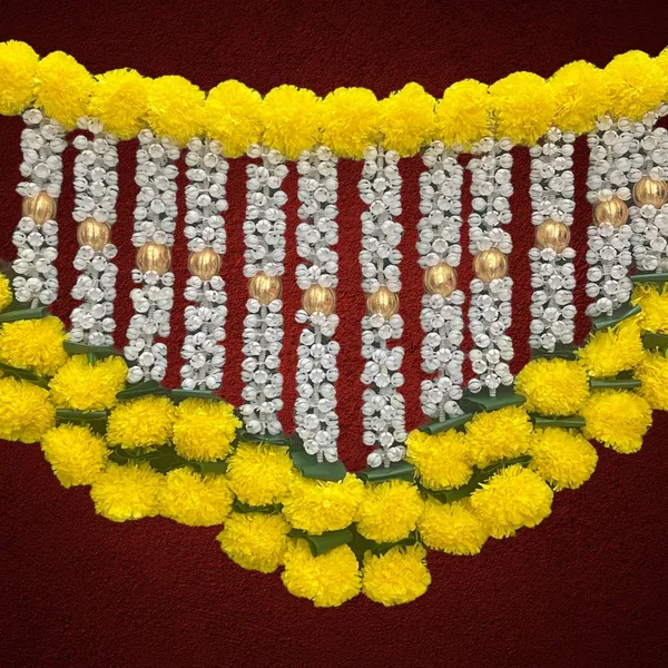 Yellow_&_White_Decorative_Handcrafted_Bandanwar