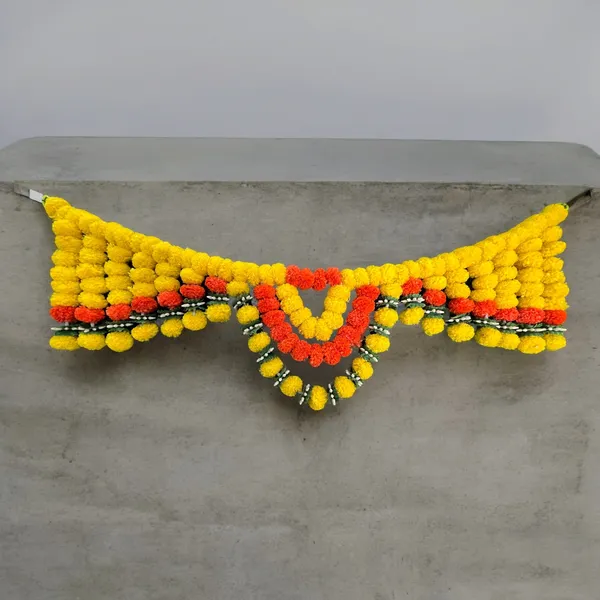 Yellow_&_Orange_Decorative_Handcrafted_Bandanwar