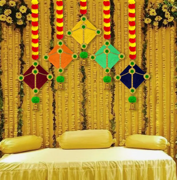 Multicolour_Handmade_Traditional_Design_Woolen_Kites_With_Marigold_Garland_Pack_Of_2